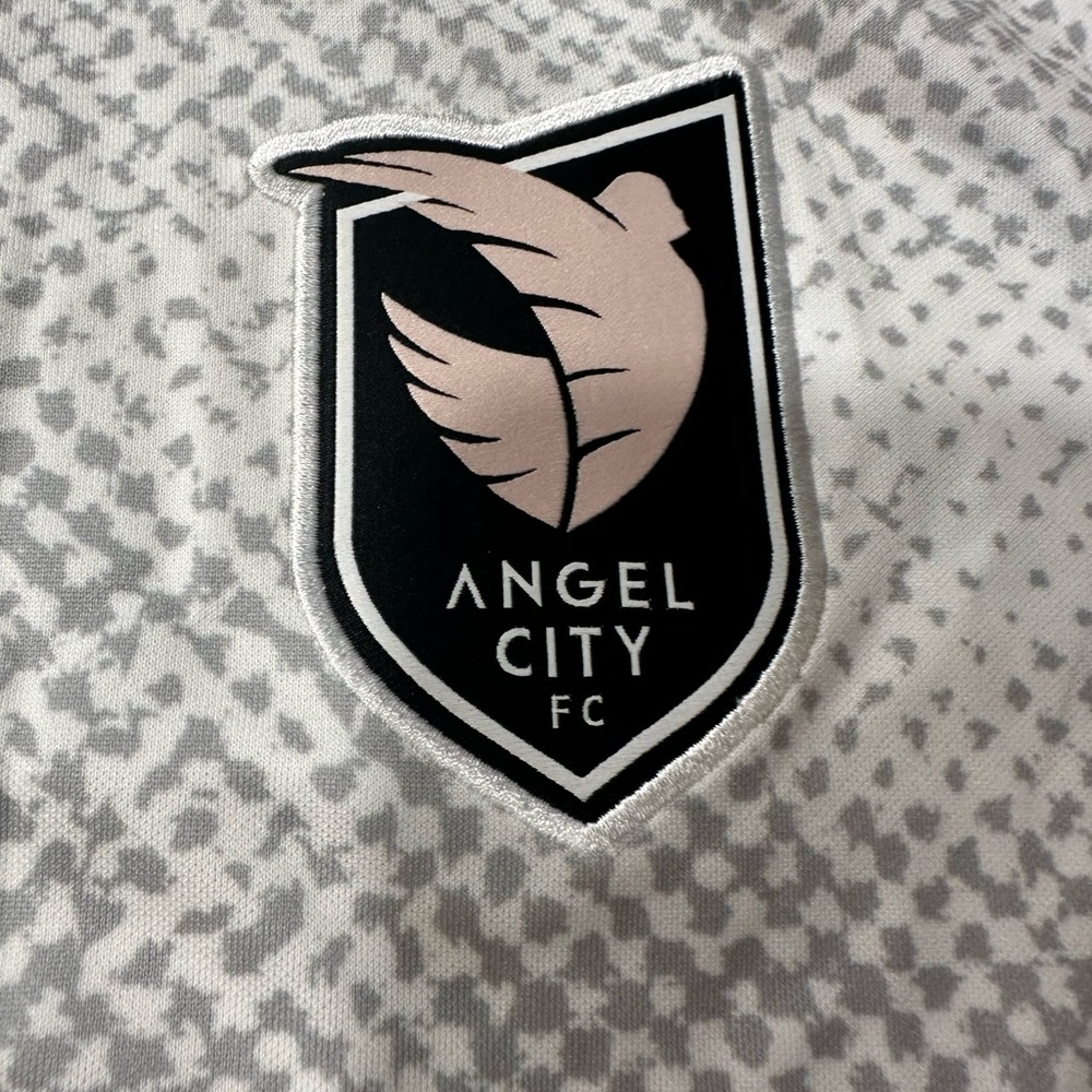 Angel City FC NWSL Authentic Nike Men’s Soccer Jersey - Picture 2 of 16